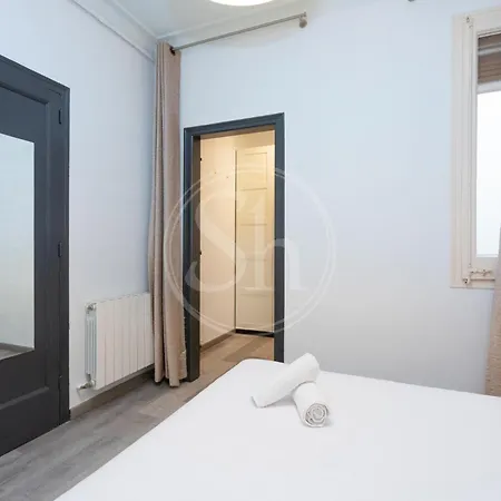 Lovely Apartment Near Sagrada Familia Barcelona Exterior photo